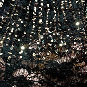 Élégant black lace top tunique